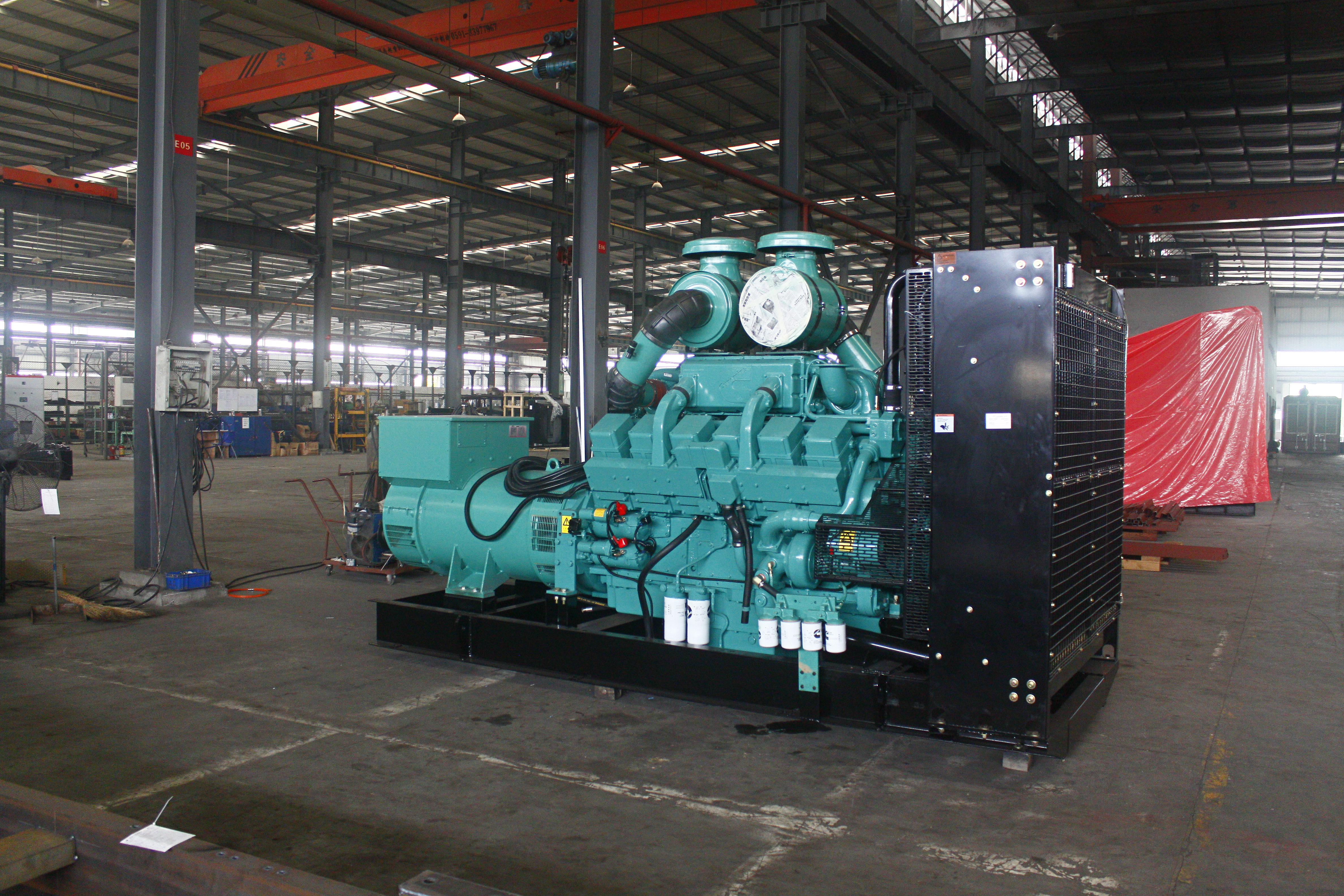 688 kVA generátor