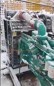 „Cummins“ generatorius veikia maždaug –15 laipsnių Celsijaus sniego dieną